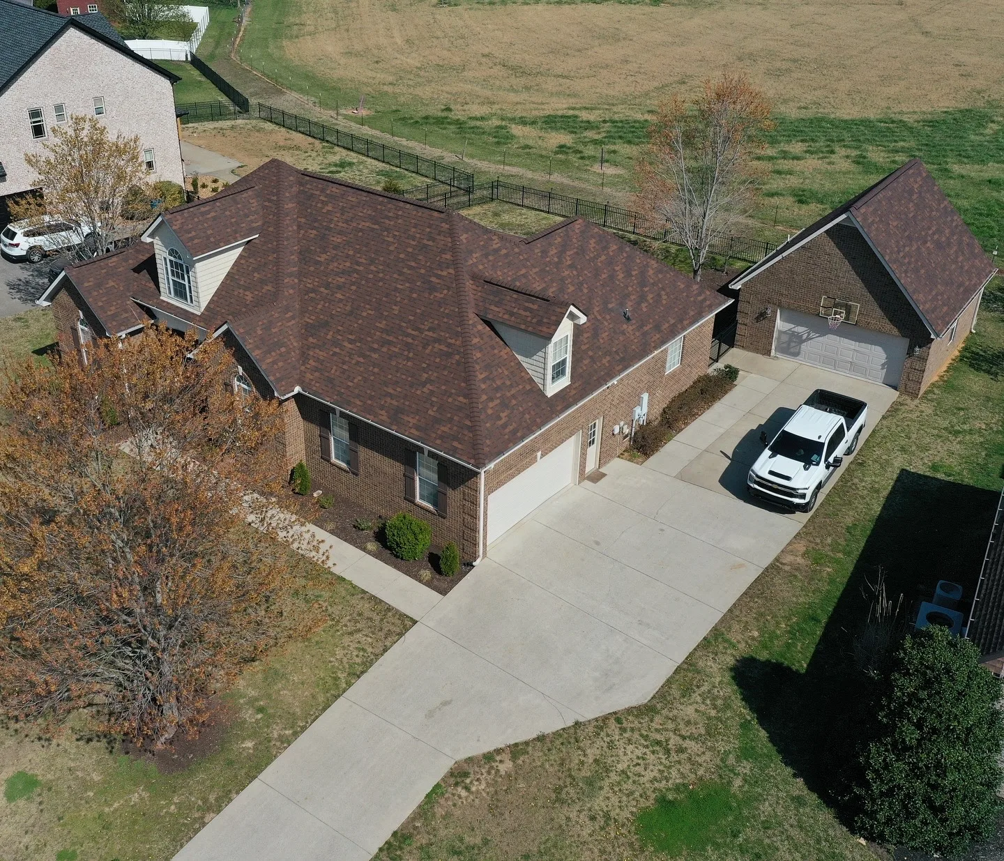 Asphalt shingle roofing in Lebanon, Tennessee