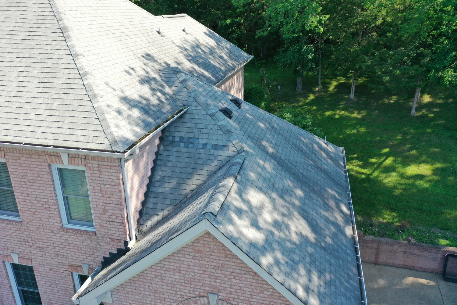 Roof replacement in Hendersonville, Tennessee