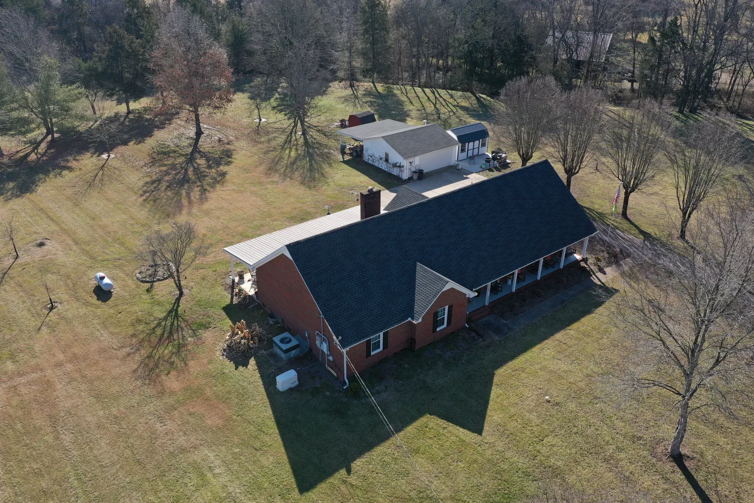Residential roof in Lebanon, Tennessee