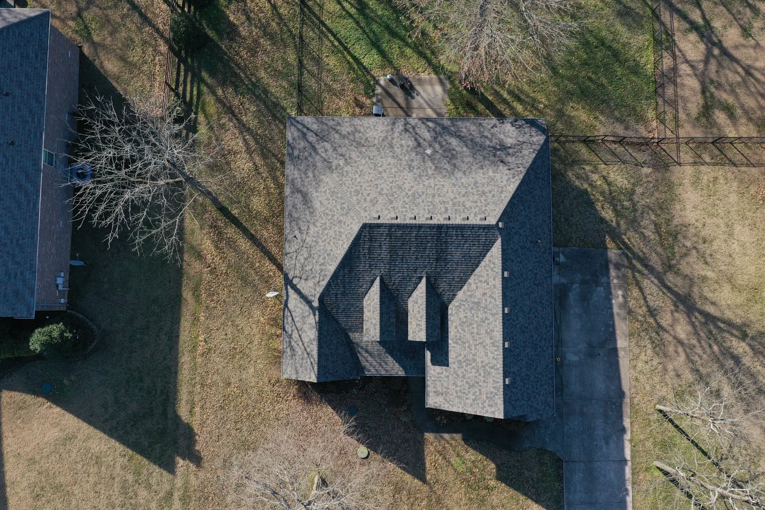Roof and gutter detail on a Middle Tennessee home